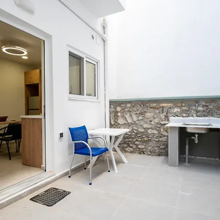 Апартаменти Casa Diana - *